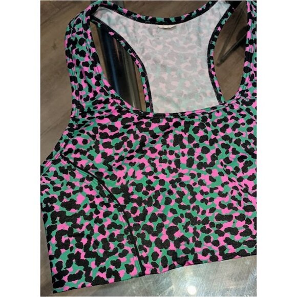 Fabletics: On-The-Go Medium Impact Sports Bra (limited edition) - Picture 4 of 7